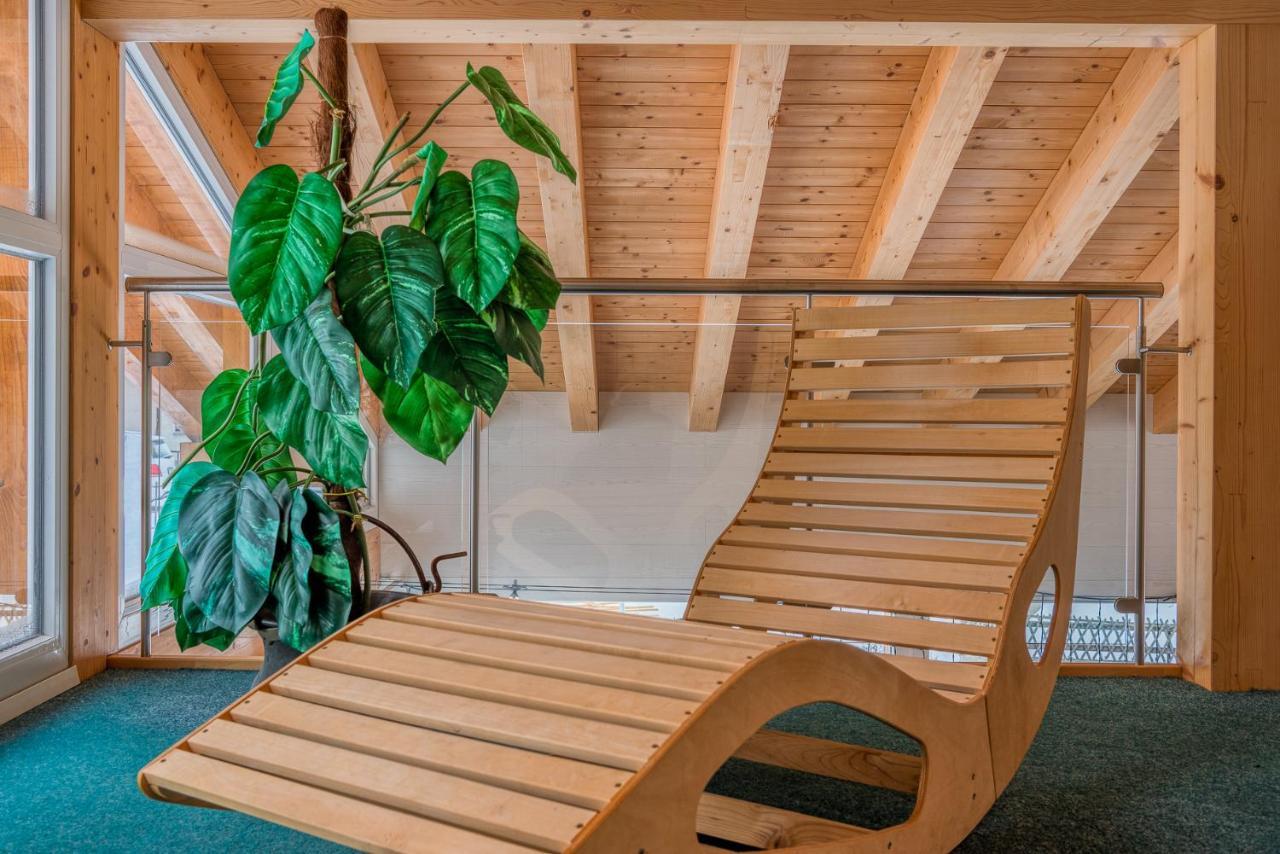 Wellness- Und Schneesporthotel Christiania 사스-알마겔 외부 사진