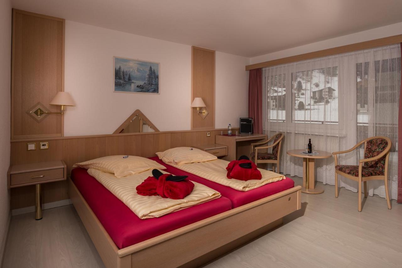 Wellness- Und Schneesporthotel Christiania 사스-알마겔 외부 사진