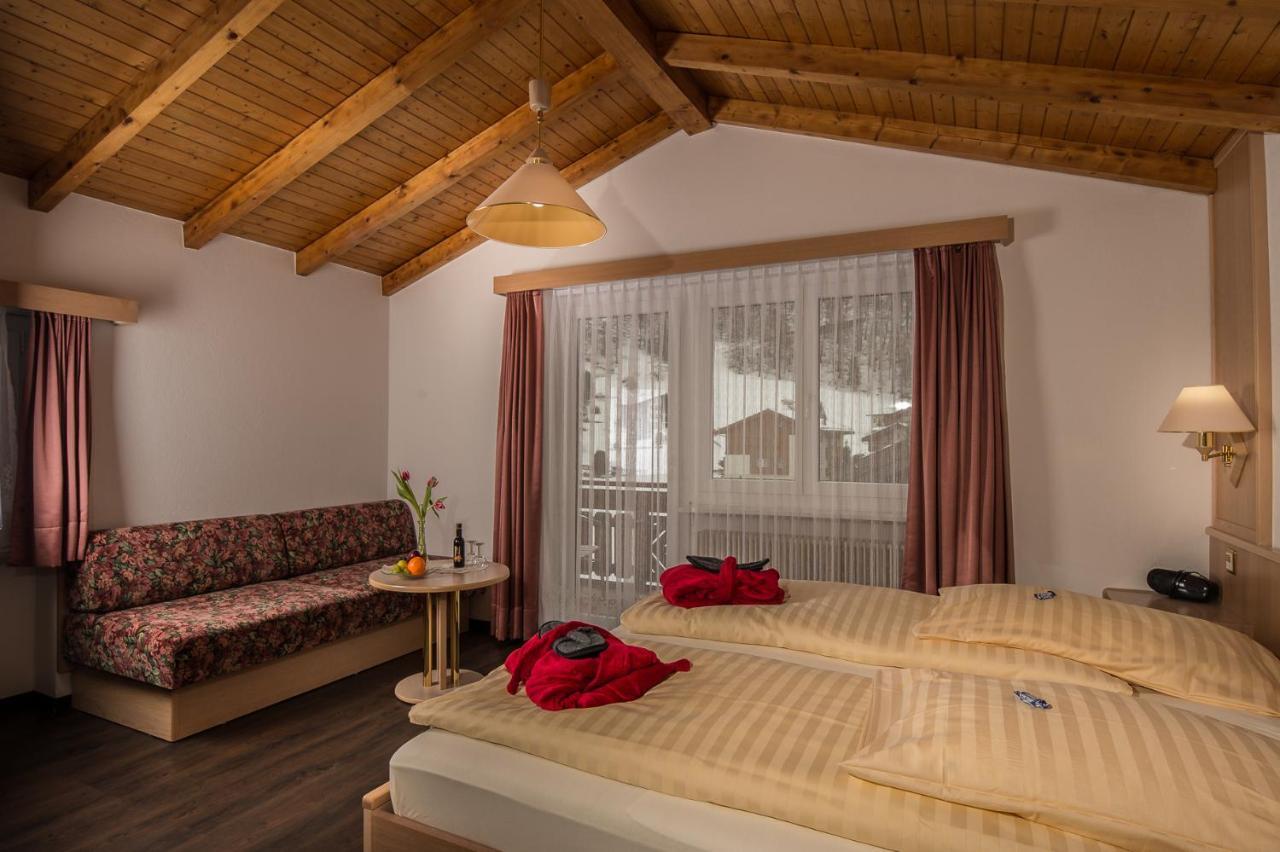 Wellness- Und Schneesporthotel Christiania 사스-알마겔 외부 사진